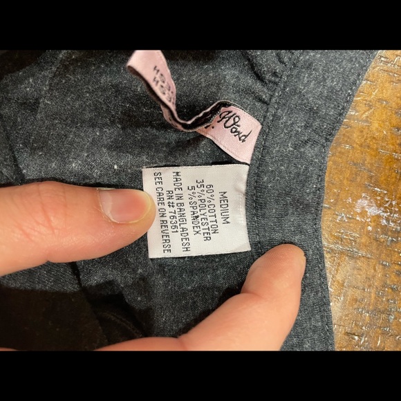 Moms the word maternity top NWOT - Picture 3 of 4